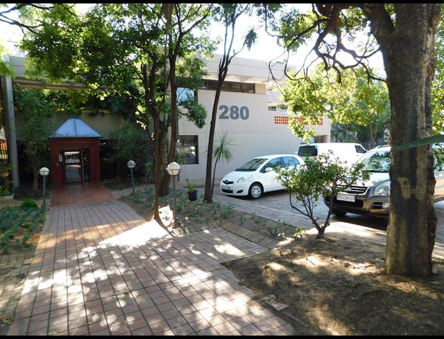 163M² OFFICE TO LET IN FERNDALE